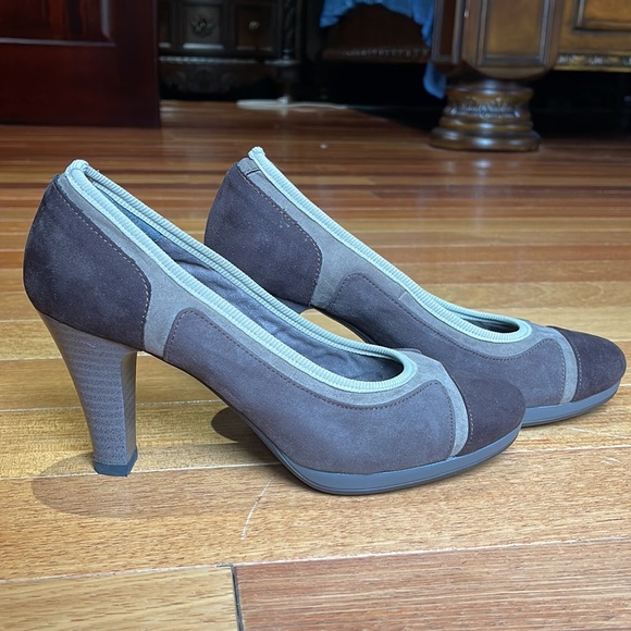 Ateliers high heel suede shoe. Size 36.in like new condition - Picture 5 of 7